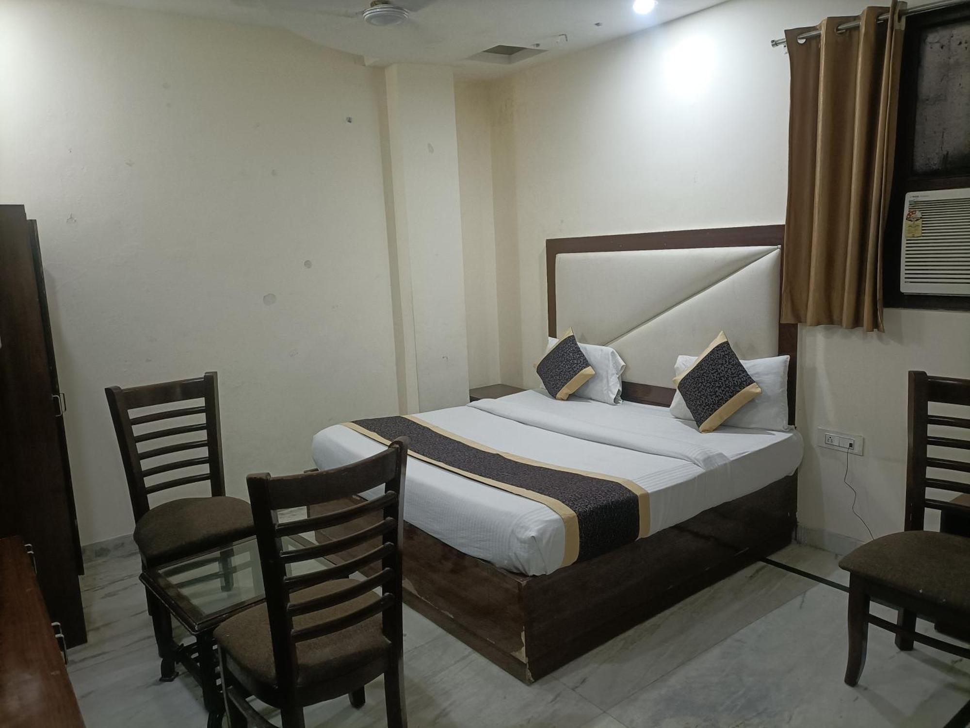 Hotel Grand Aerotech Ню Делхи Екстериор снимка