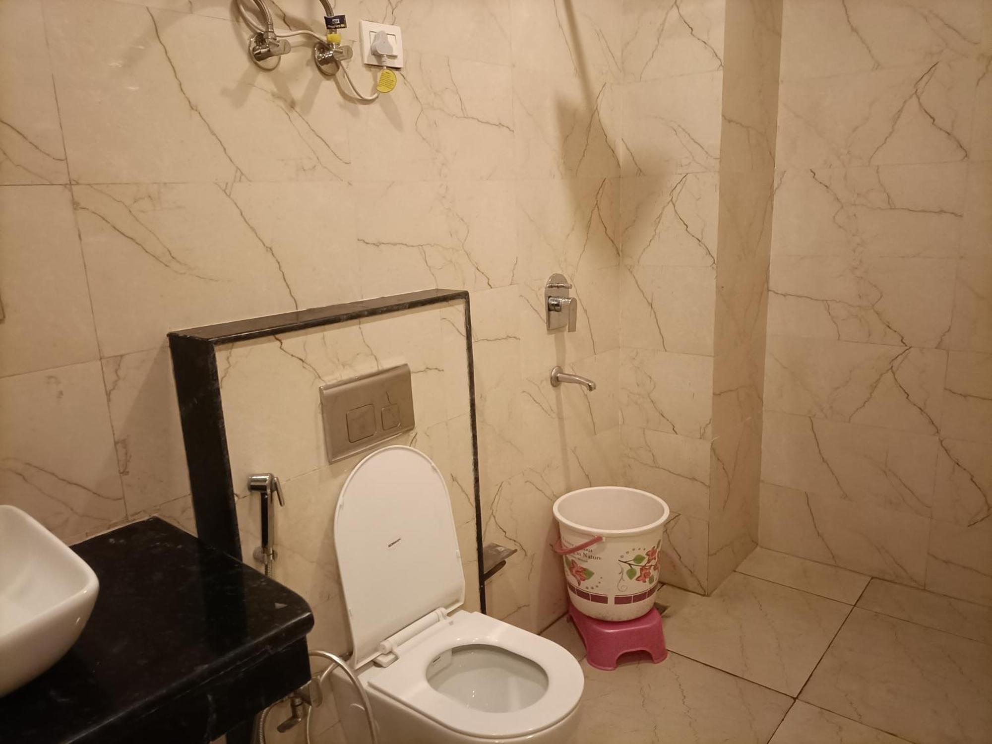 Hotel Grand Aerotech Ню Делхи Екстериор снимка